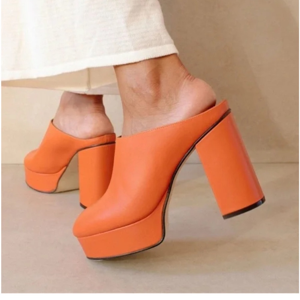 ALOHAS Bold Orange Platform Mules